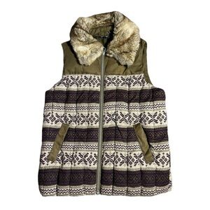 Brown and tan vest with faux fur collar - perfect for a grunge or indie